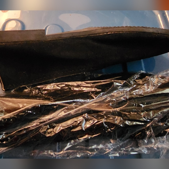 Flats - Picture 2 of 2